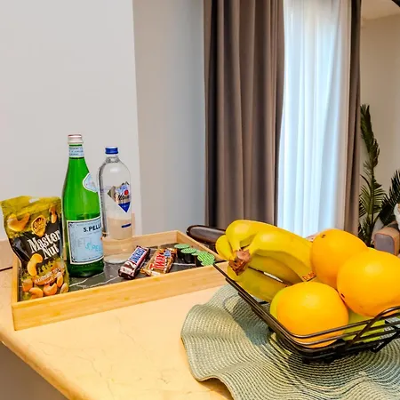- Brand-new Designer - Elevator Access - Steps From Taksim & Seaside *