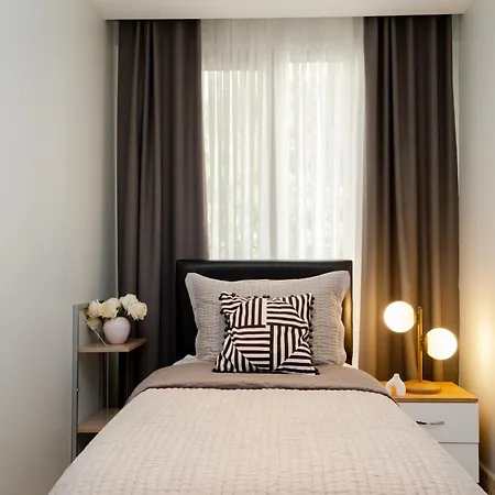 - Brand-new Designer - Elevator Access - Steps From Taksim & Seaside *
