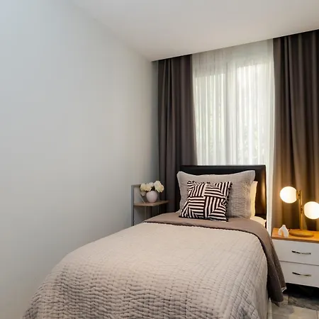 - Brand-new Designer - Elevator Access - Steps From Taksim & Seaside Hotel