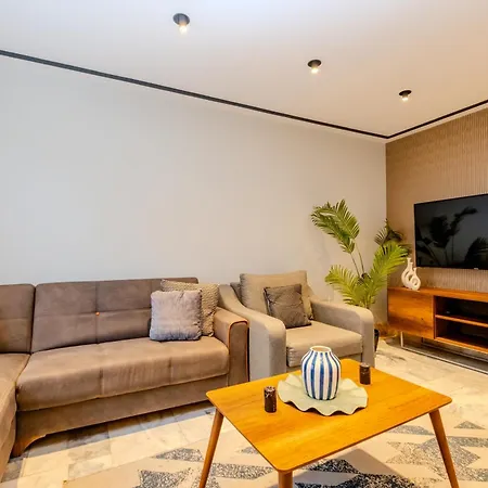 - Brand-new Designer - Elevator Access - Steps From Taksim & Seaside